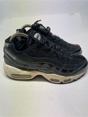Nike Air Max 95 Women Size US 6.5 SE PRM Black Reflect Silver Black AH8697-001